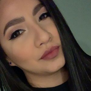 Meet your Posher, Stefanie